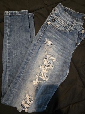 Judy Blue Light Blue Distressed Skinny Jeans